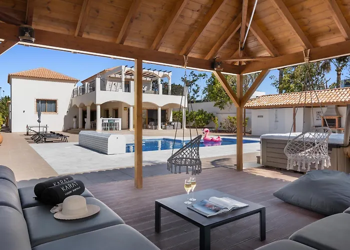 Вілла Karat Luso *