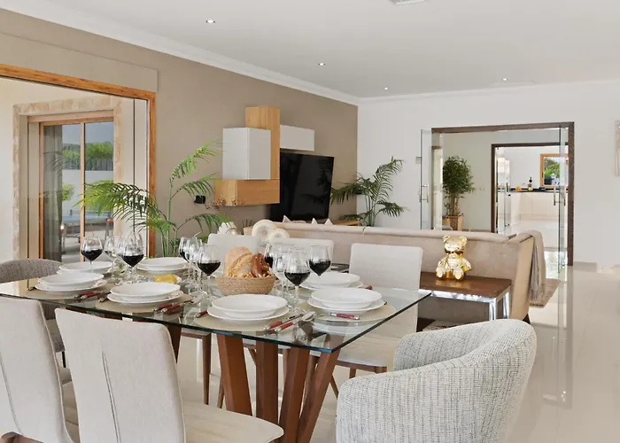 Вілла Karat Luso