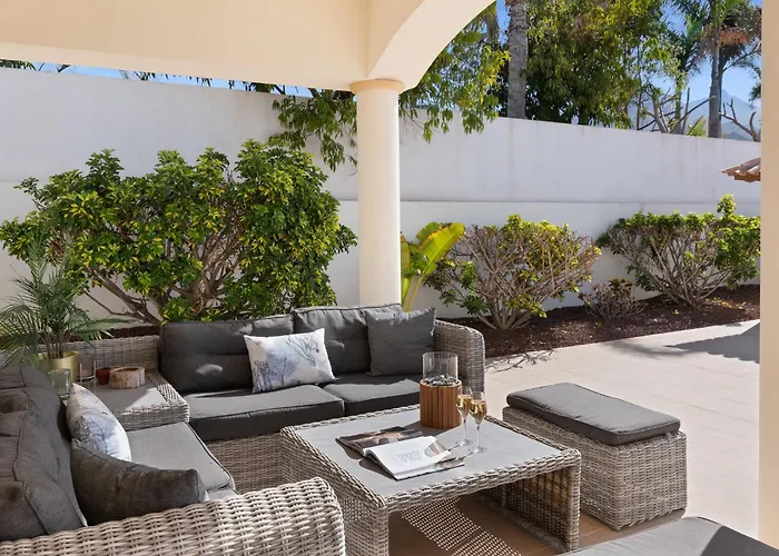 Karat Luso Вілла Адехе